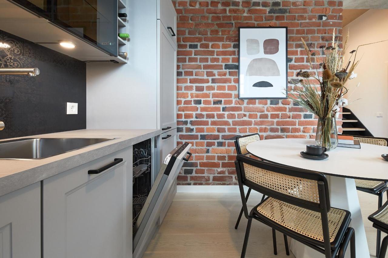 High Ceiling Loft With Its Own Backyard And A Terrace Apartment Талин Екстериор снимка