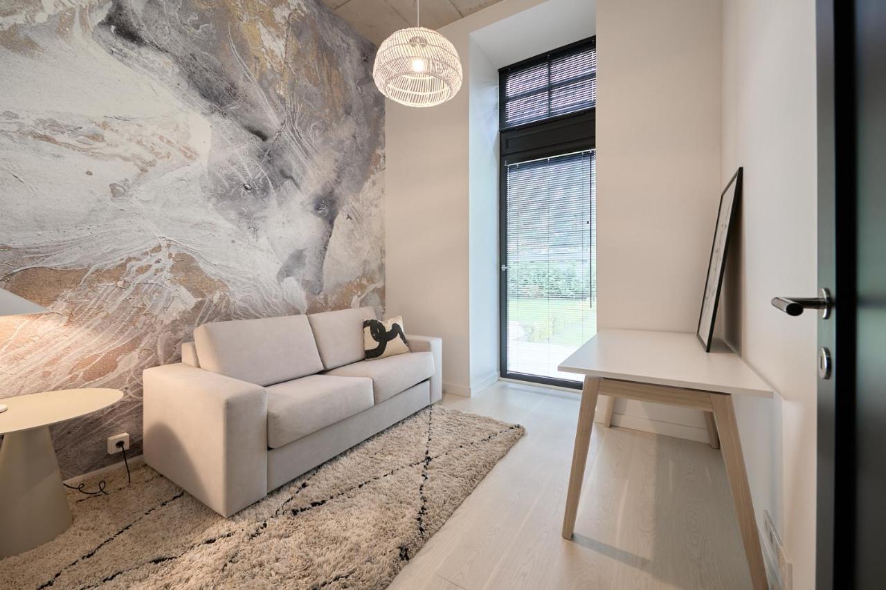 High Ceiling Loft With Its Own Backyard And A Terrace Apartment Талин Екстериор снимка